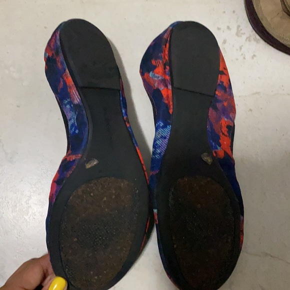 Bcbg never worn flats - Picture 3 of 3